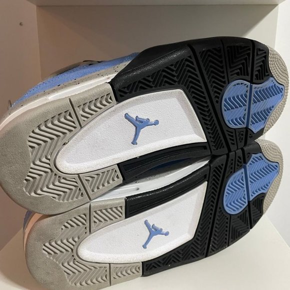 SOLD - Nike Air Jordan 4 Retro (GS) University Blue - Picture 8 of 9